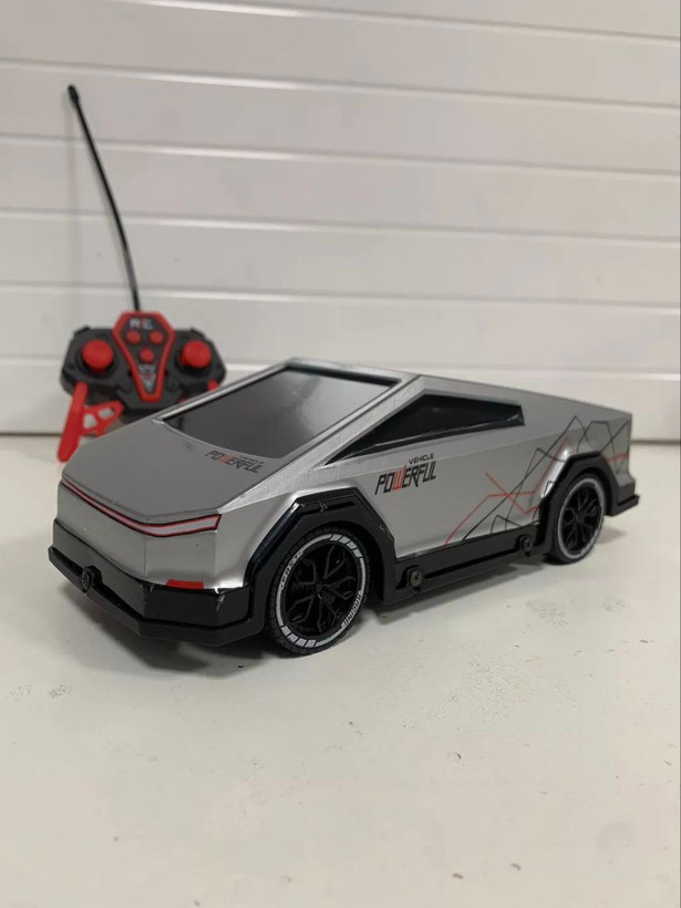 ماشین تسلا کنترلی سوپریور (Superior) 1:18 با بدنه شفاف PVC و چراغهای LED